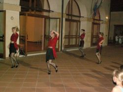 Tanzmdchen bei der Abschiedsparty im Villino Rossi